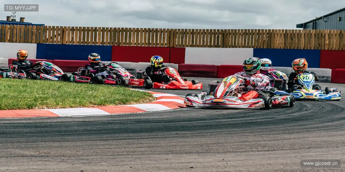 📺 实时解说，带你沉浸式感受赛场心跳！